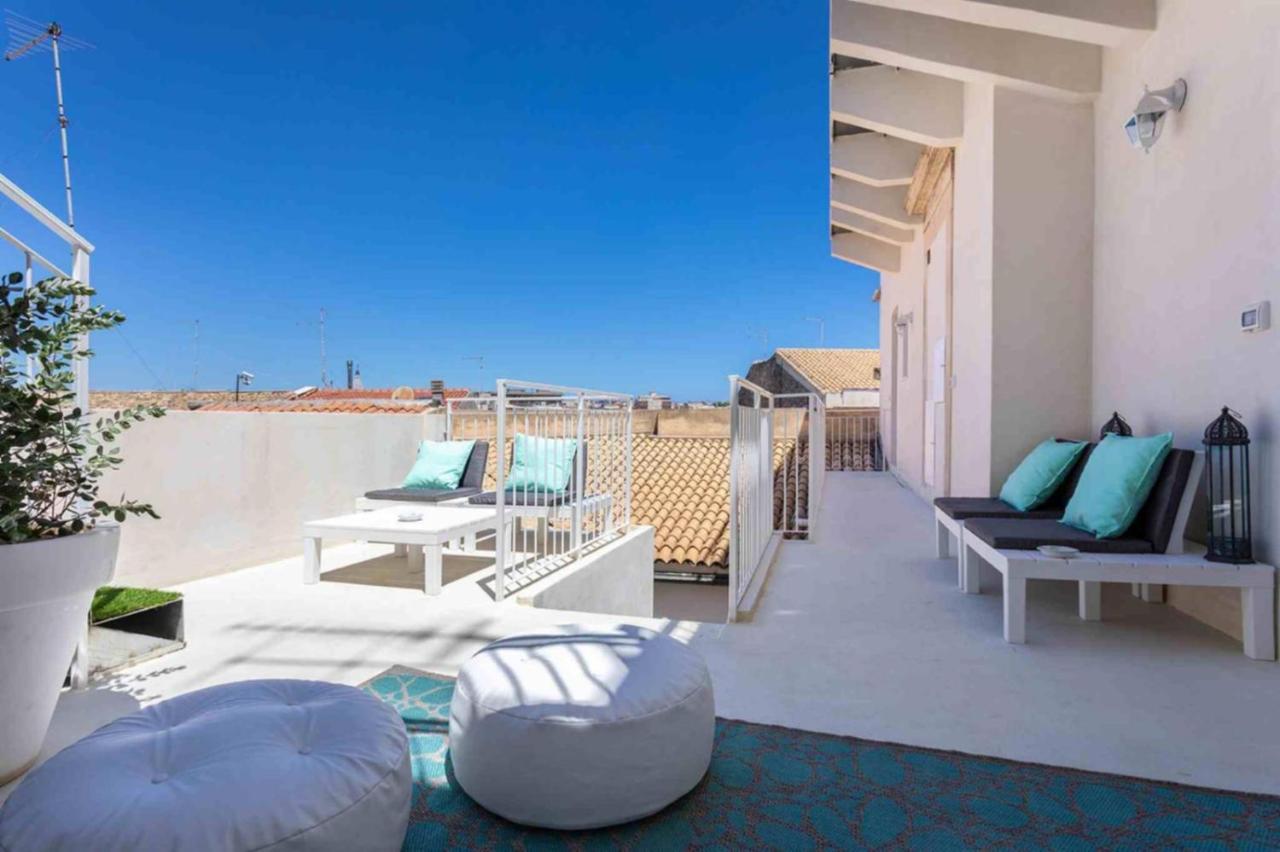 Ortigia Sunset Apartments - Xenia Sicily Villas Сиракуза Екстериор снимка