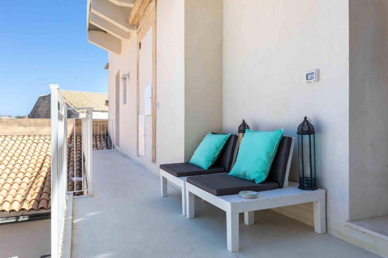 Ortigia Sunset Apartments - Xenia Sicily Villas Сиракуза Екстериор снимка