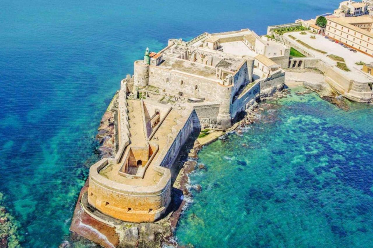 Ortigia Sunset Apartments - Xenia Sicily Villas Сиракуза Екстериор снимка