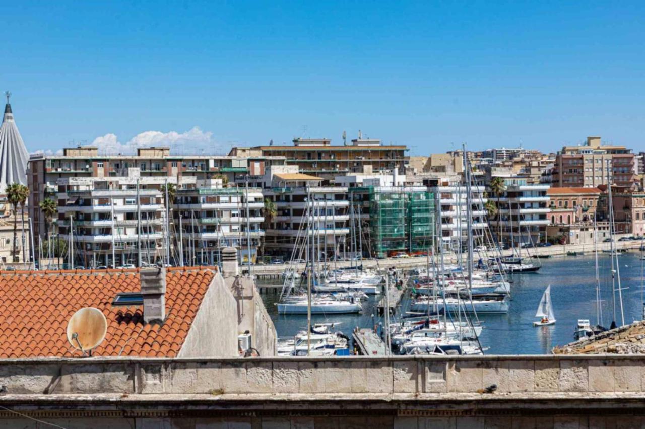 Ortigia Sunset Apartments - Xenia Sicily Villas Сиракуза Екстериор снимка